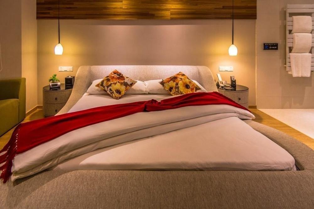 Finity Hotel Songjiang Exteriör bild