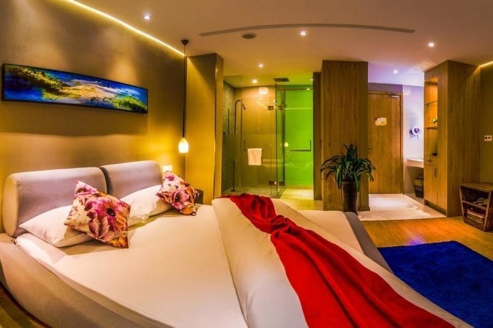 Finity Hotel Songjiang Exteriör bild